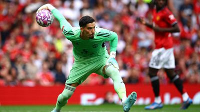 Manchester United, Altay Bayındır'la kazandı