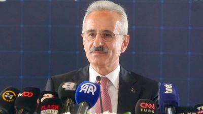 Abdulkadir Uraloğlu: Pilot lisansı için esnek başvuru ve iki aşamalı sınav sistemi 15 Ağustos'ta başlıyor