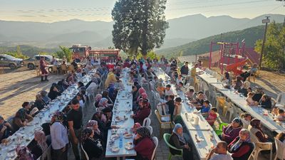 Adana'da orman yangınları için dua edip kurban kestiler