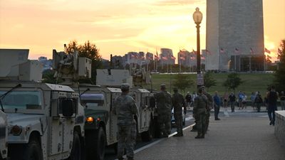Washington'a sevk edilen 800 Ulusal Muhafız, görev yerlerine konuşlandı