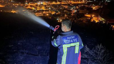 Hatay ve Mersin'de korkutan yangın: Müdahaleler sürüyor
