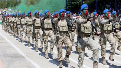 Karabük'te Mehmetçik'ten görkemli mezuniyet töreni: Kahramanlar göreve hazır