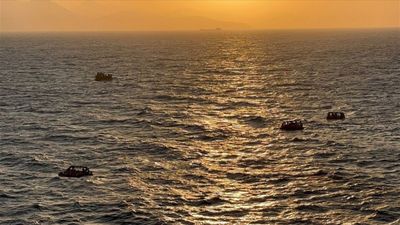 Muğla'da Yunanistan’ın ölüme ittiği 20’si çocuk 86 düzensiz göçmen kurtarıldı