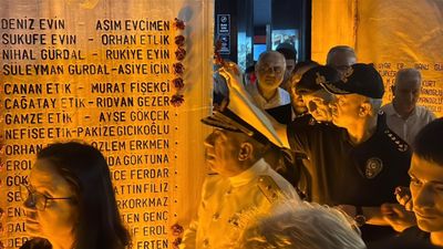 Yalova'da Marmara Depremi'nde hayatını kaybedenler anıldı