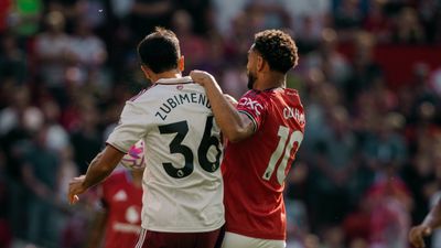 Altay Bayındır, ilk 11'de başladı! Arsenal, Manchester United'ı devirdi