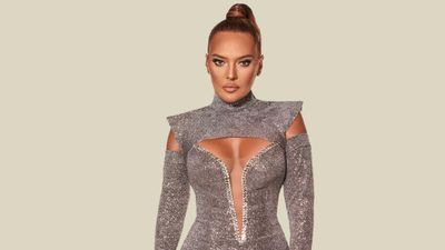 Adem Metan yazdı, Demet Akalın cevap verdi: Büyük festivallerde yasaklıyım