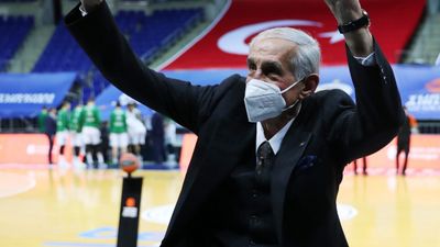 Eski milli basketbolcu Hüseyin Kozluca yaşamını yitirdi