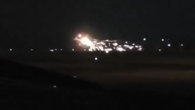 Malezya'da kalkıştan kısa süre sonra alev alan askeri jet düştü