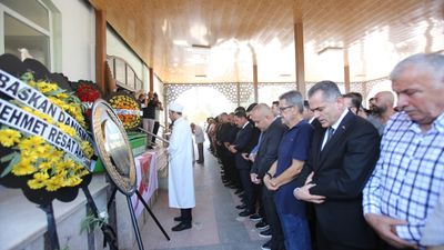 Hatayspor'un eski başkanı Mehmet Şaşmaz, son yolculuğuna uğurlandı