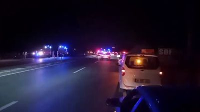 Balıkesir'de otomobil oto çekiciye çarptı: 1 kişi hayatını kaybetti