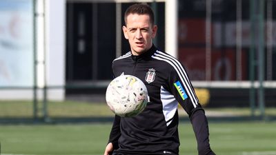 Amir Hadziahmetovic, Hull City'nin teklifini kabul etti