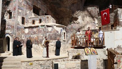 Trabzon'daki Sümela Manastırı'nda ayin yapıldı