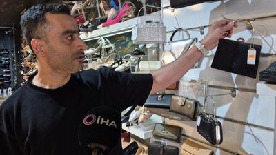 İstanbul'da müşteri gibi girdiği dükkandan çanta çaldı