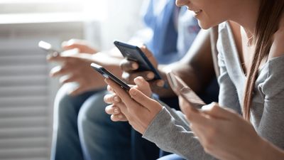 Japonya’da ilginç uygulama: Akıllı telefonlarda ‘2 saat’ dönemi