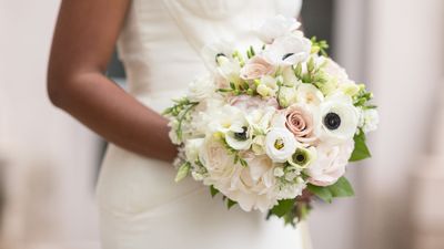 Gelinler neden çiçek taşır? İşte gelin buketinin anlamı