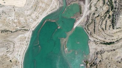 Sivas'ın önemli su kaynaklarında olan 4 Eylül Barajı alarm veriyor