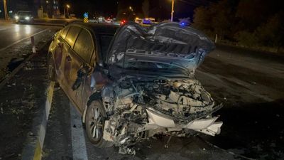 Afyonkarahisar'da otomobillerin çarpıştığı kazada 1 kişi öldü, 2 kişi yaralandı