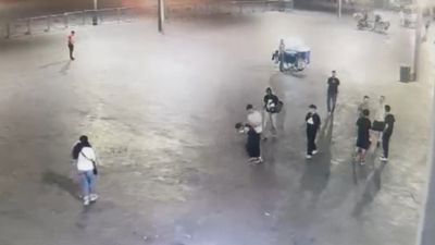 İstanbul'da sohbet bahanesiyle koluna girdiği kadının telefonunu gasbetti