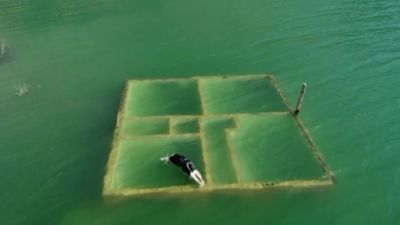 Yusufeli'de baraj sularına gömülen anıları için daldı