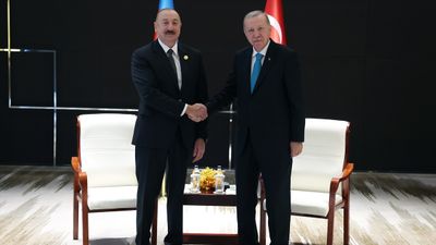 Cumhurbaşkanı Erdoğan, Aliyev ve Paşinyan ile görüştü