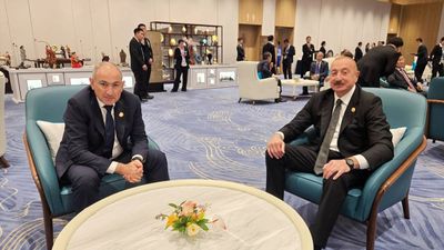 Aliyev ile Paşinyan, Çin'de bir araya geldi