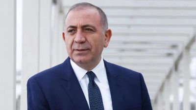 Gürsel Tekin CHP'den ihraç edildi