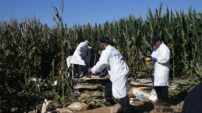 İzmir'de eğitim uçağı düştü: 1 pilot hayatını kaybetti