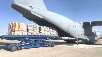 Türkiye'den Afganistan'a 'deprem' yardımı