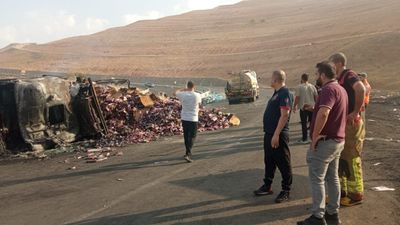 Şırnak'ta freni boşalan kamyon kaza yaptı: Sürücü yanarak can verdi