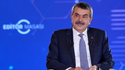 Yusuf Tekin'den 'zorunlu bağış tartışmalarına' yanıt