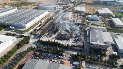 Niğde'deki fabrika yangını 10 saat sonra söndürüldü