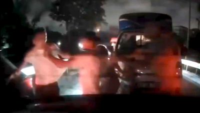 İstanbul Bayrampaşa'da otomobil sürücüsünü darbeden şüpheliler yakalandı