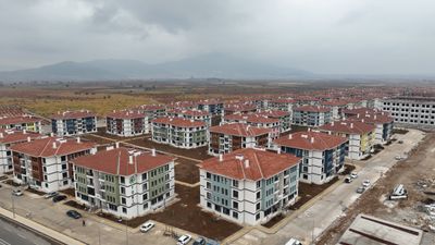 Asrın inşasında 300 bin yuva tamamlandı: Anahtarlar sahipleri teslim edildi