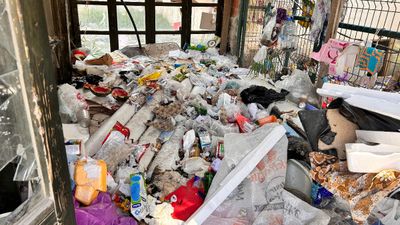 Ankara'da çöp dolu evden yayılan kötü koku mahalleyi ayağa kaldırdı