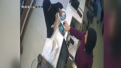 Bursa'da tırnakçılık yöntemiyle hırsızlık yapan 3 kadın yakalandı