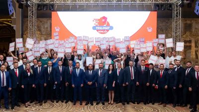 Birevim, İzmir’de 800’den fazla ailenin katılımıyla teslimat şenliği düzenledi