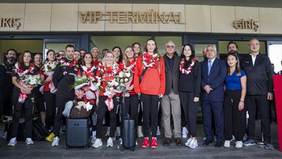 A Milli Kadın Voleybol Takımı yurda döndü