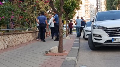 Adana'da işe alınmayan şahıs garsonu silahla vurdu