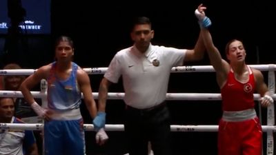 Buse Naz Çakıroğlu, Hindistanlı rakibini mağlup ederek yarı finale yükseldi