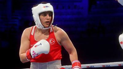 Busenaz Sürmeneli ve Elif Güneri, Dünya Boks Şampiyonası'ndan elendi