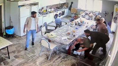 Kırklareli'nde boğazına et kaçan vatandaşı heimlich manevrası kurtardı