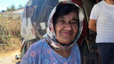 Antalya'da Alzheimer hastası kadın, şoförün dikkati sayesinde evine döndü