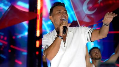 Reji çalışanına hakaret etmişti! Mustafa Sandal'dan açıklama geldi