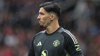 Manchester derbisinde United'ın kalesini Altay Bayındır koruyacak