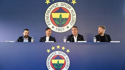 Fenerbahçe'de Domenico Tedesco imzayı attı