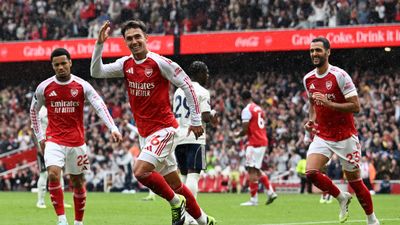 Arsenal, Nottingham Forest'ı üç golle geçti