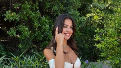 Hazal Çağlar ile Samet Akaydın tatilde