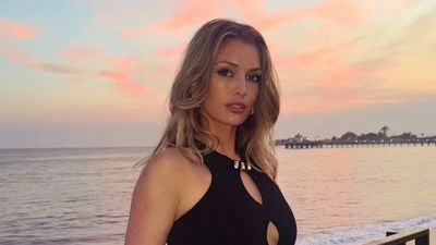 Yasemin Kay Allen termal suya girdi! Paylaşım yorum aldı