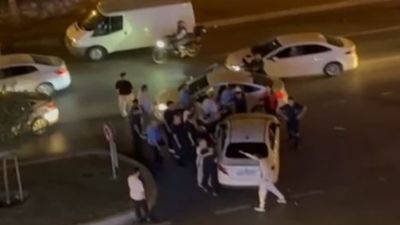 İstanbul'da yol verme kavgası: Biri kaçtı diğeri kovaladı