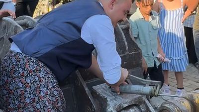 Denizli'de operatör damada, eziyet olsun diye iş makinasını yağlattılar